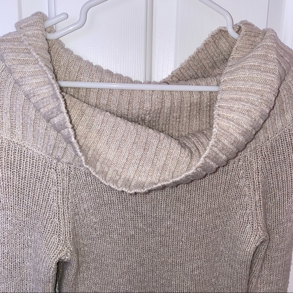 Hollister Cowl Neck Knit Sweater - S - Picture 3 of 5